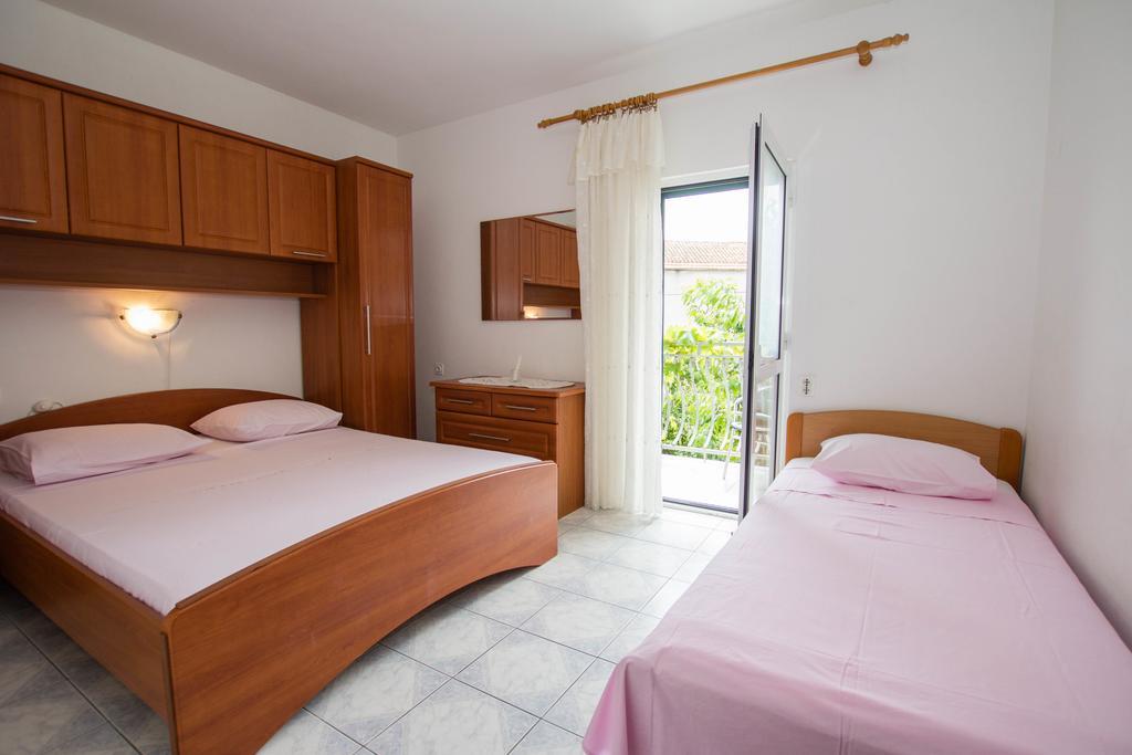 Apartments Bartul Sućuraj Eksteriør billede